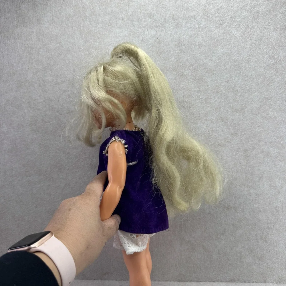 Vintage 1969 IDeal Crissy Velvet Growing‎ Hair 16 In Play Doll Retro Blonde Hair